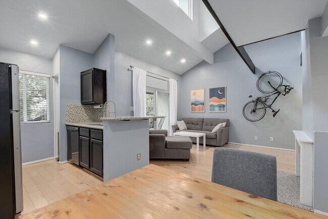 Building Photo - Apartment for Rent
