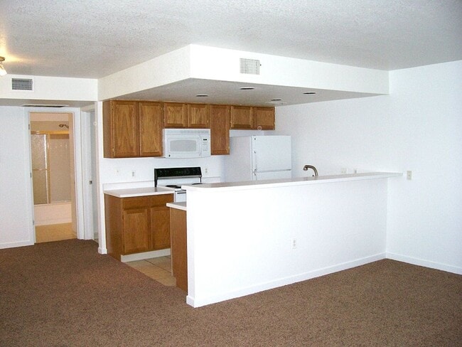 Building Photo - Convenient Fort Collins Living- Ground Floor 1 Bedroom Condo