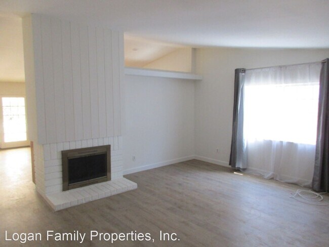 Building Photo - 3 br, 3 bath House - 9955 Dichondra Place