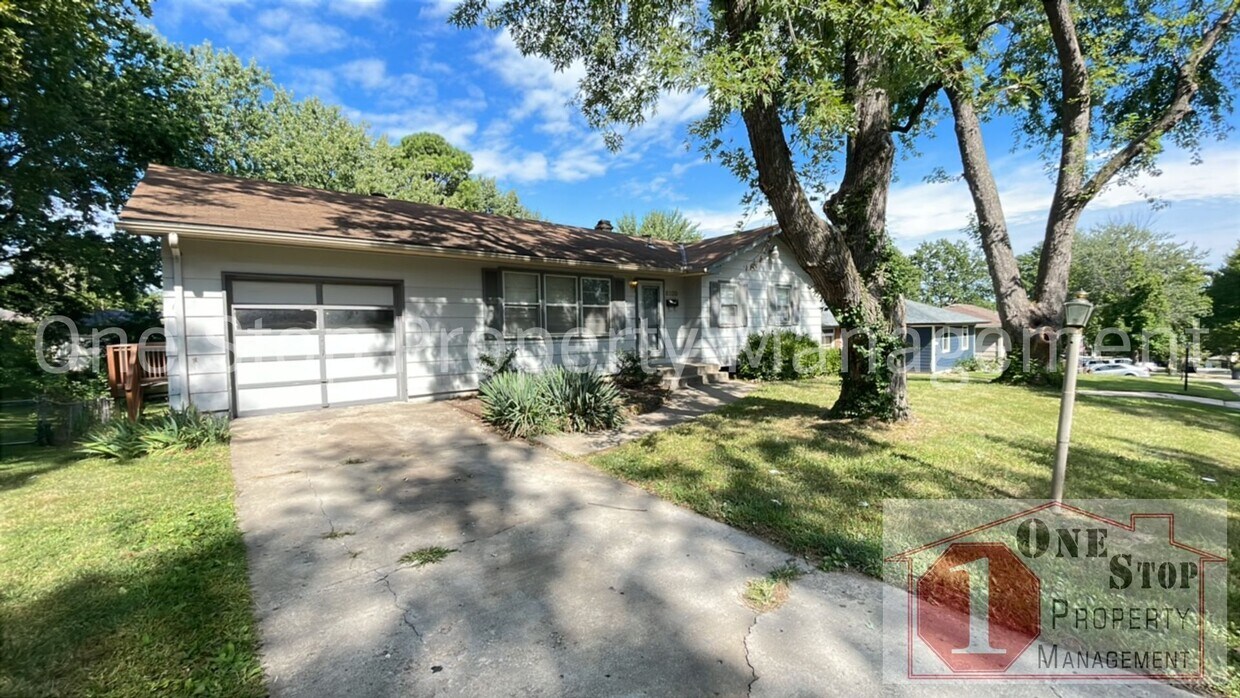 Primary Photo - Charming 4 Bedroom Home with Finished Base...