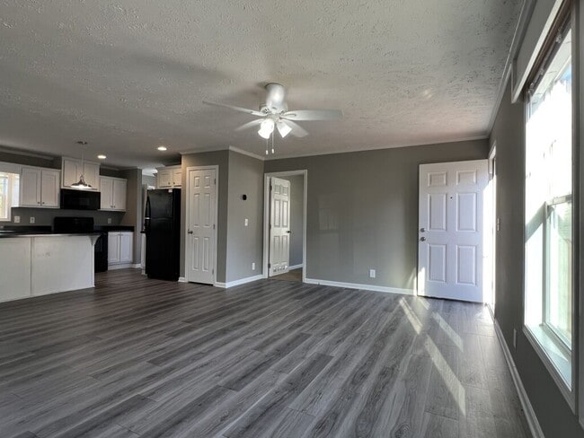 Building Photo - 158 Sugar Maple Dr