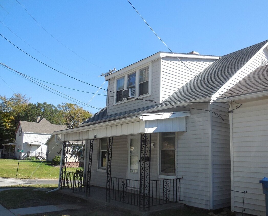 Foto principal - 308 E Church St