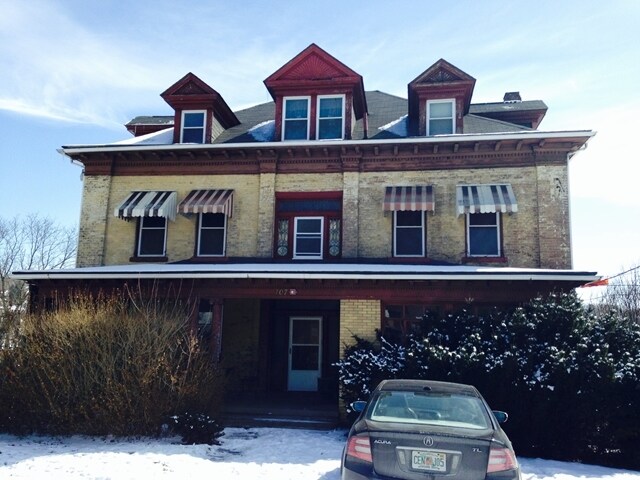 Primary Photo - 107 Arch Ave
