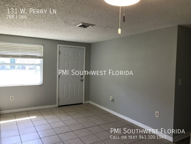 Building Photo - 131 W Perry Ln