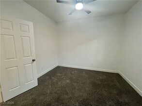 Building Photo - 3816 Waynesvill St