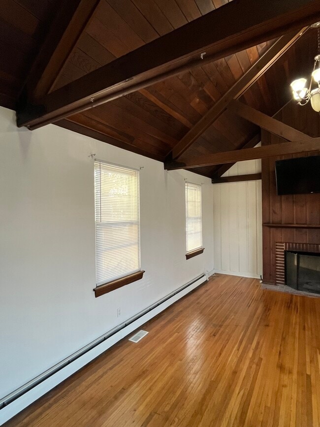 Building Photo - 260 N Enola Dr