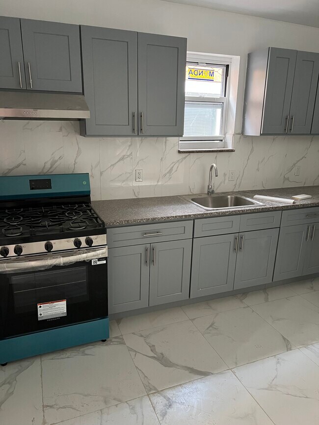 Foto del edificio - 1828 Hunt Ave