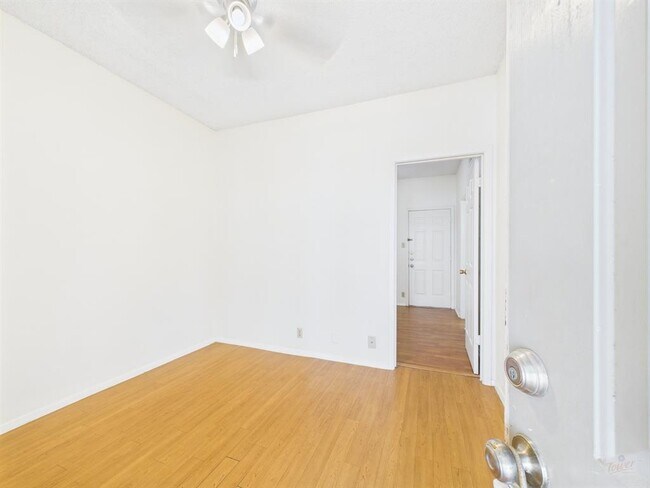 Foto del edificio - 2604 Salado St