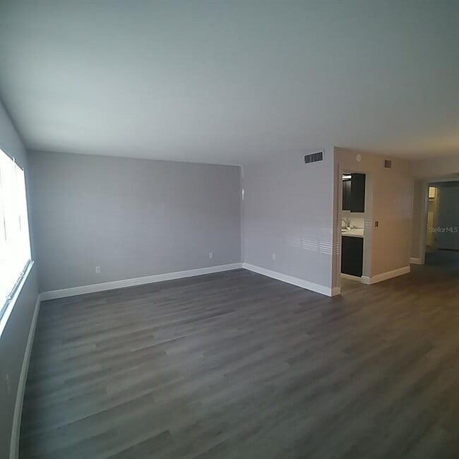 Building Photo - 1320 Moreland Dr