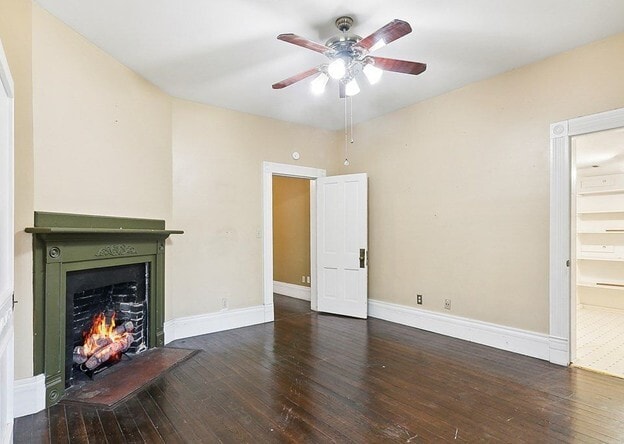 Building Photo - 250 N Main St