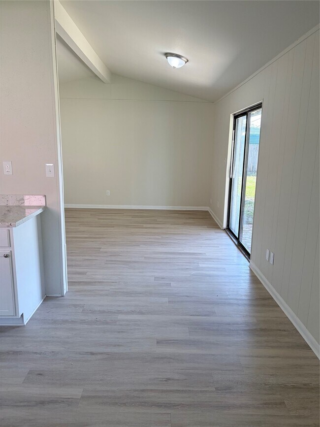 Building Photo - 3616 Willowick Dr