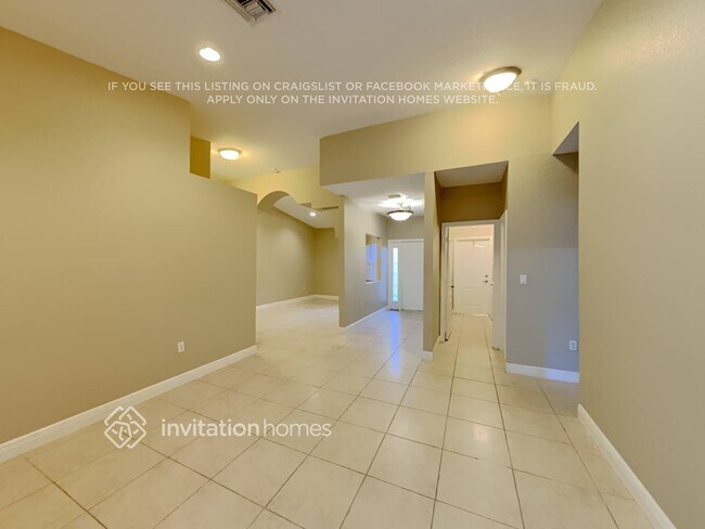 Building Photo - 1445 SW 11th Pl