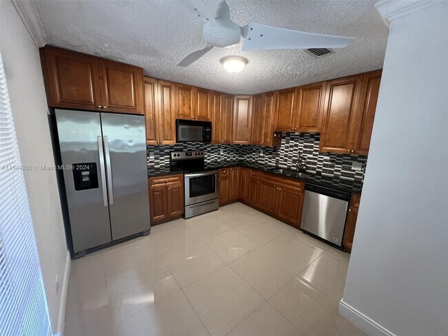 Foto del edificio - 9346 Sable Ridge Cir