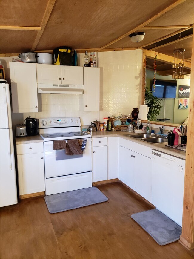 Foto del edificio - 3737 Junaluska Rd