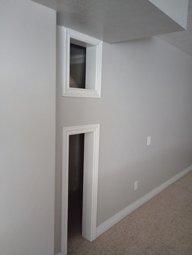 Building Photo - 3461 Jupiter Hills Dr