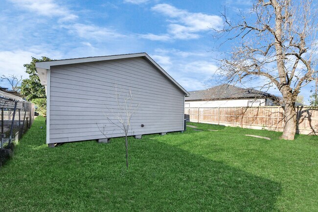 Foto del edificio - 3437 Seabrook St