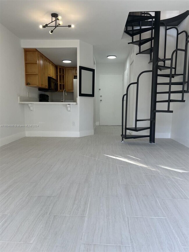 Foto del edificio - 7801 NE 4th Ct