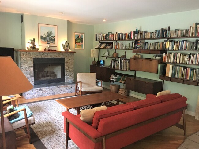 Sala de estar - 125 Brocadero Pl