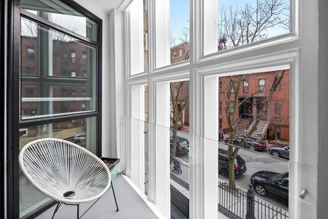 Foto del edificio - 771 Harrison Ave