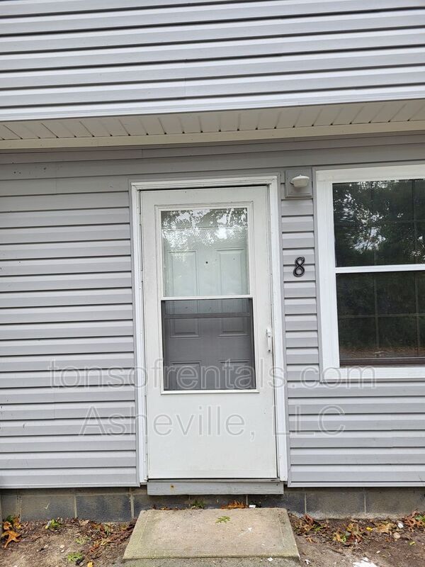 506 W Allen St Unit 8, Hendersonville, NC 28739 Condo for Rent in