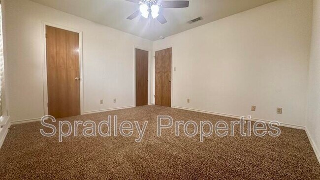 Building Photo - 3209A Morning Glory Dr