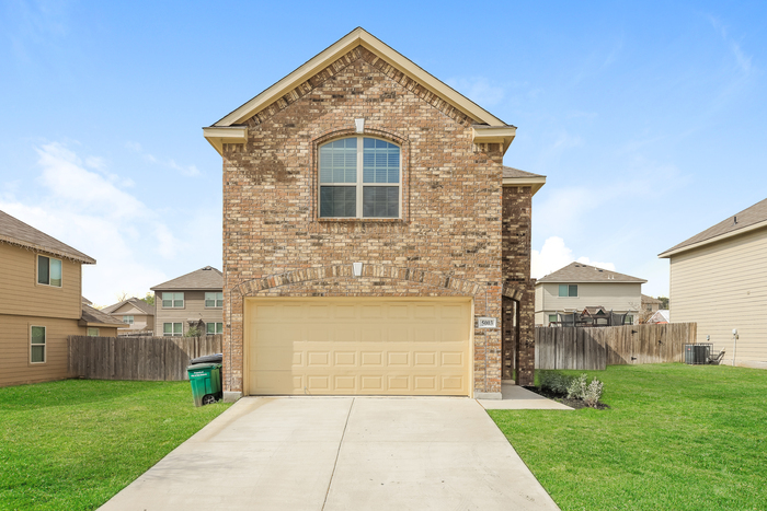 Foto principal - Tesoro Hills - 5003 War Horse Dr, San Anto...