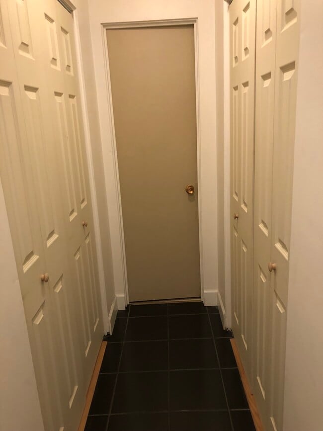 California closets - 221 E 7th Ave