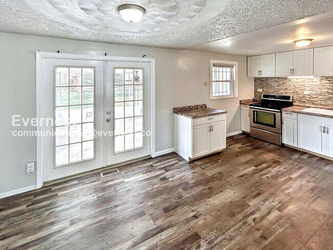 Foto del edificio - 6418 McLean St