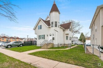 Building Photo - 618 N Ashland Ave