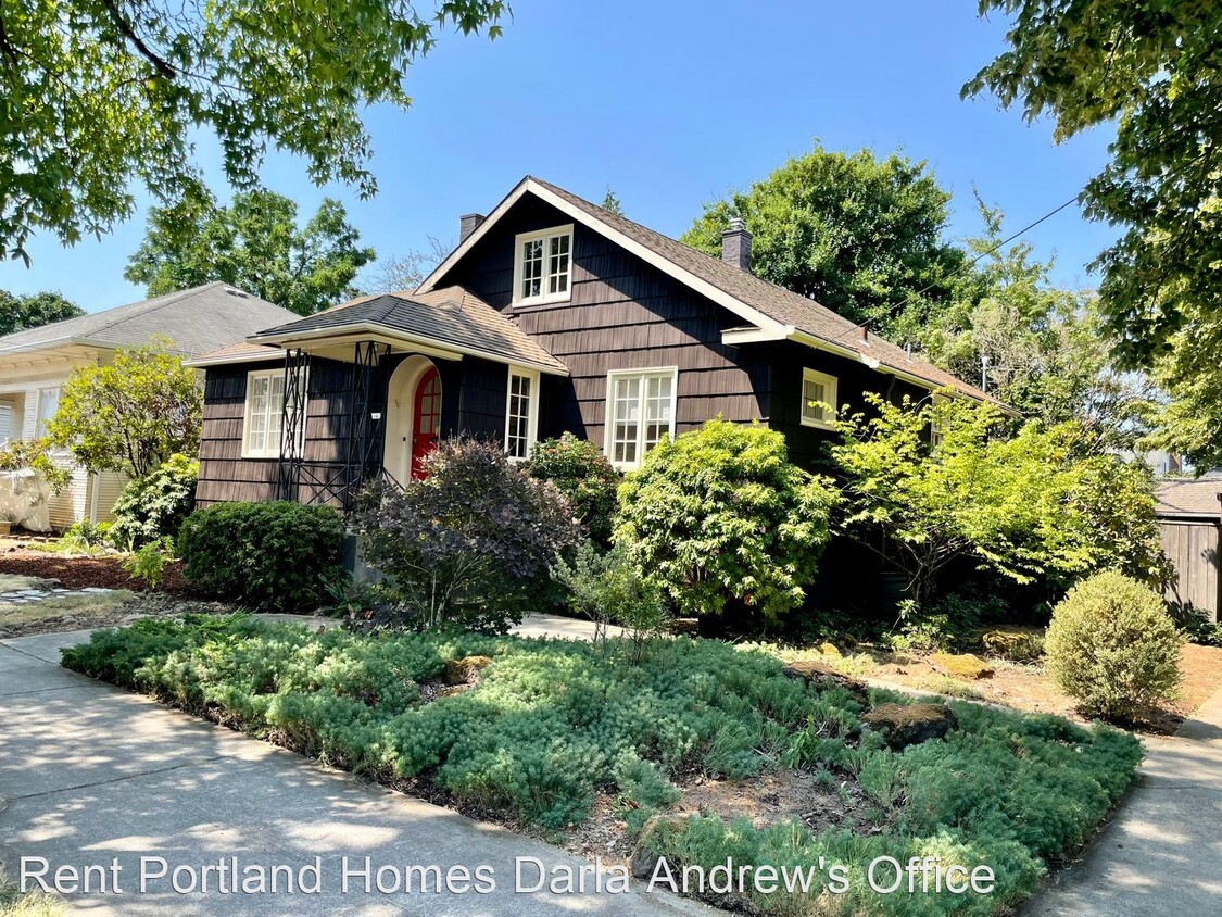 Foto principal - 2 br, 1 bath House - 3641 NE 68th Ave