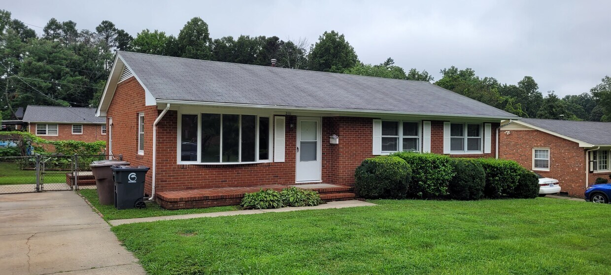 Foto principal - 2111 Carpenter St