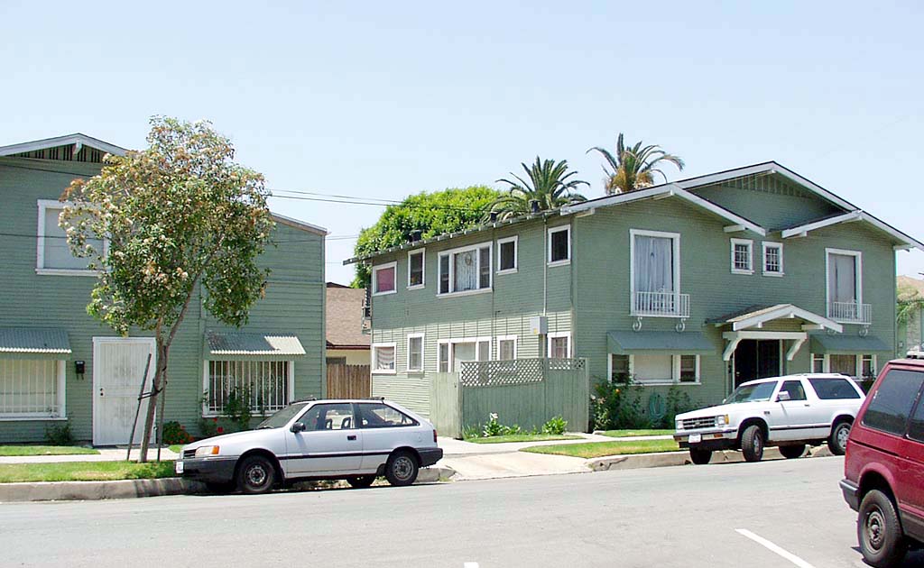 Building Photo - 285-295 Cerritos Ave