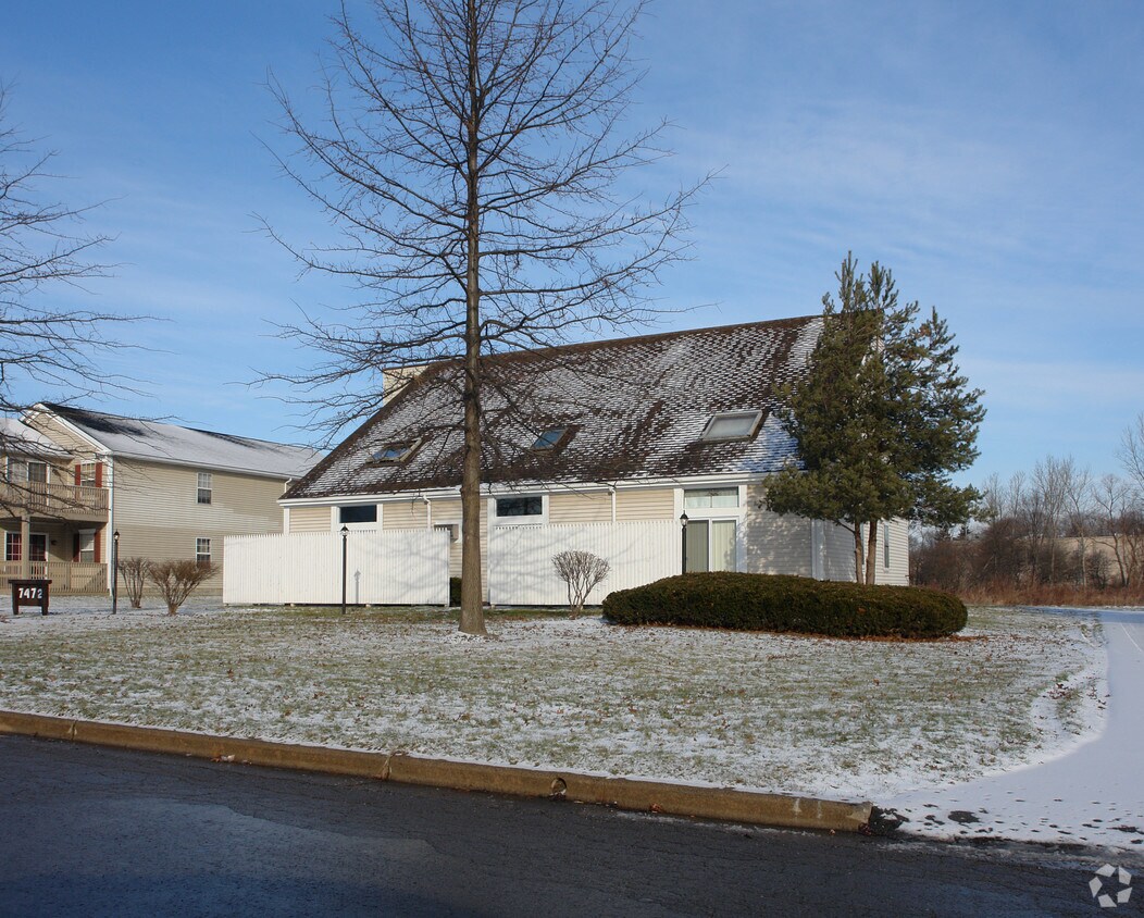 7472 Huntington Dr, Canfield, OH 44406 Apartments in Canfield, OH