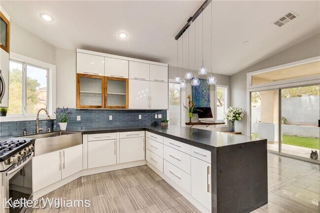 Foto del edificio - 3 br, 2 bath House - 6981 BODEGA POINT COURT