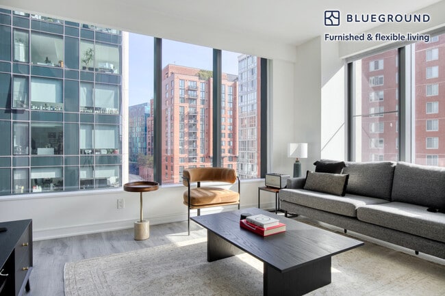 Building Photo - 949 1st St SE