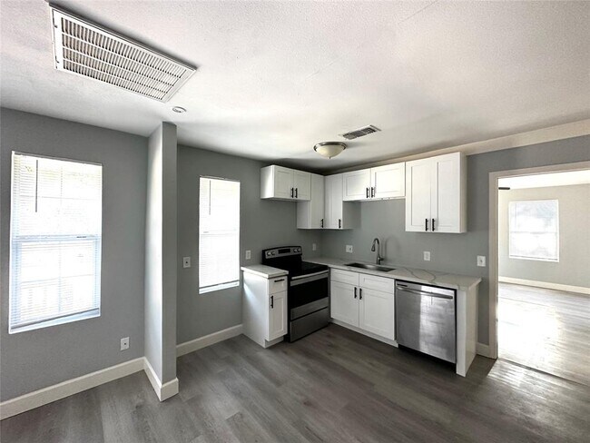 Foto del edificio - 4318 1st St
