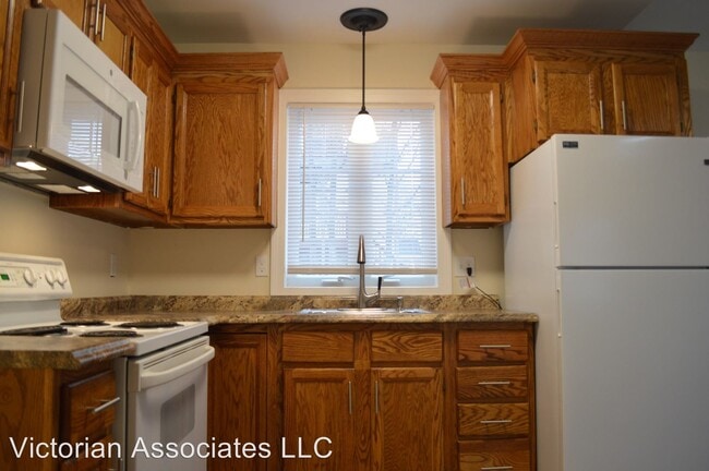 Building Photo - 1 br, 1 bath Apartment - 14 Cleveland St