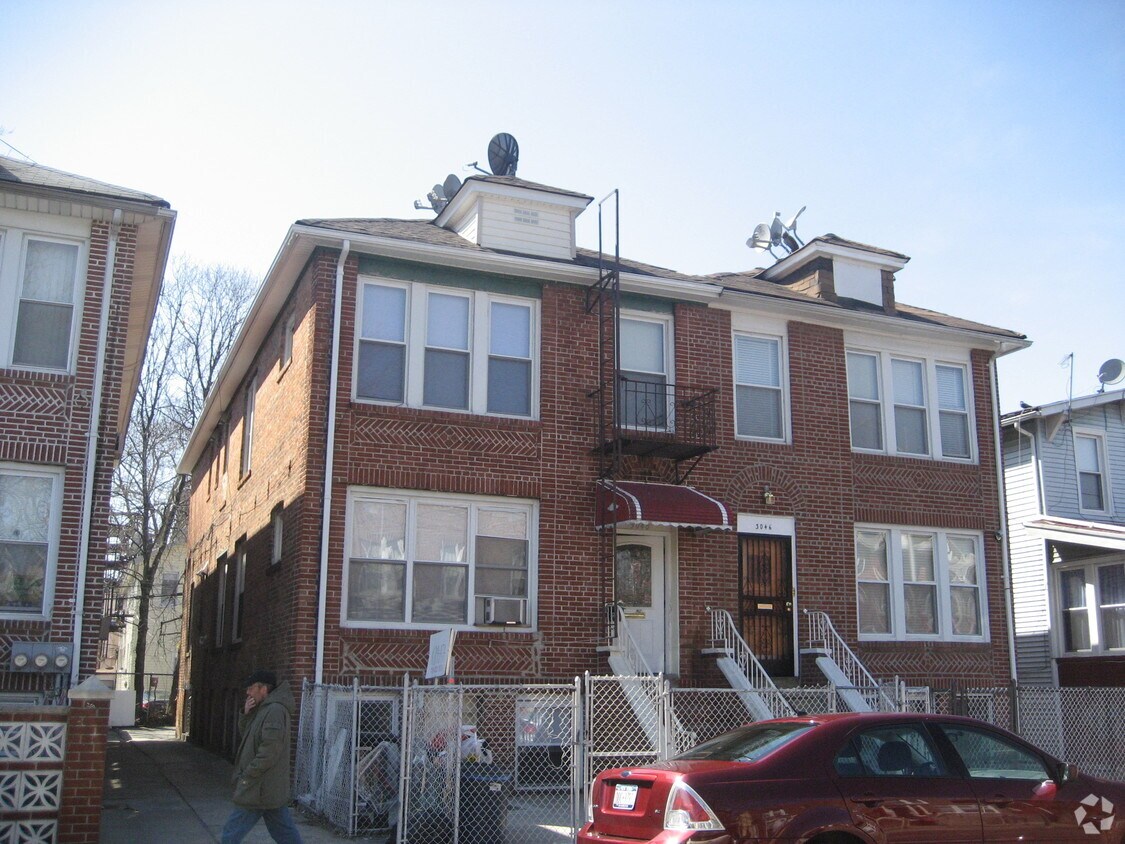 Primary Photo - 3048 Brighton 3rd St