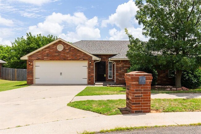 Foto del edificio - 4508 Applegate Dr