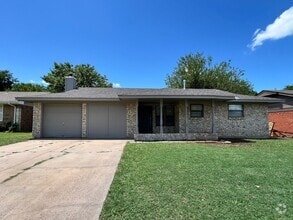 Building Photo - 4908 SE Brighton Dr