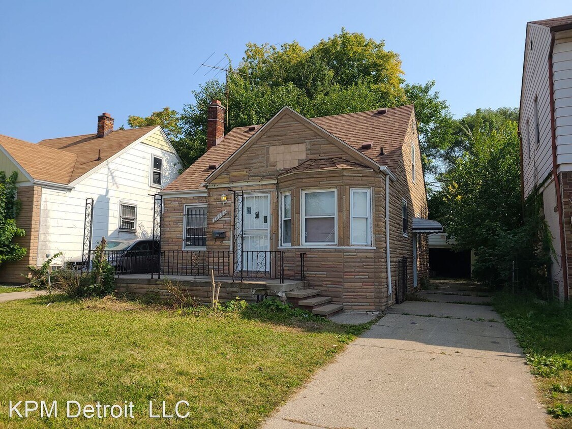 Primary Photo - 4 br, 1 bath House - 19192 Waltham