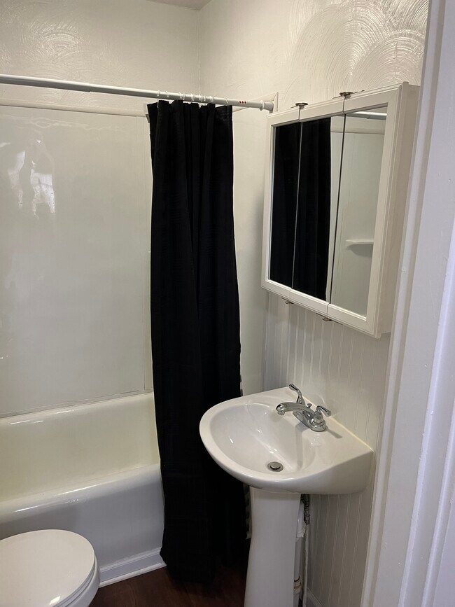 Bath - 64 W Pike St