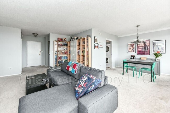 Foto del edificio - 5500 Holmes Run Pkwy