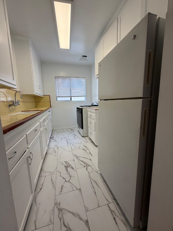 Building Photo - 5826 Gregory Ave