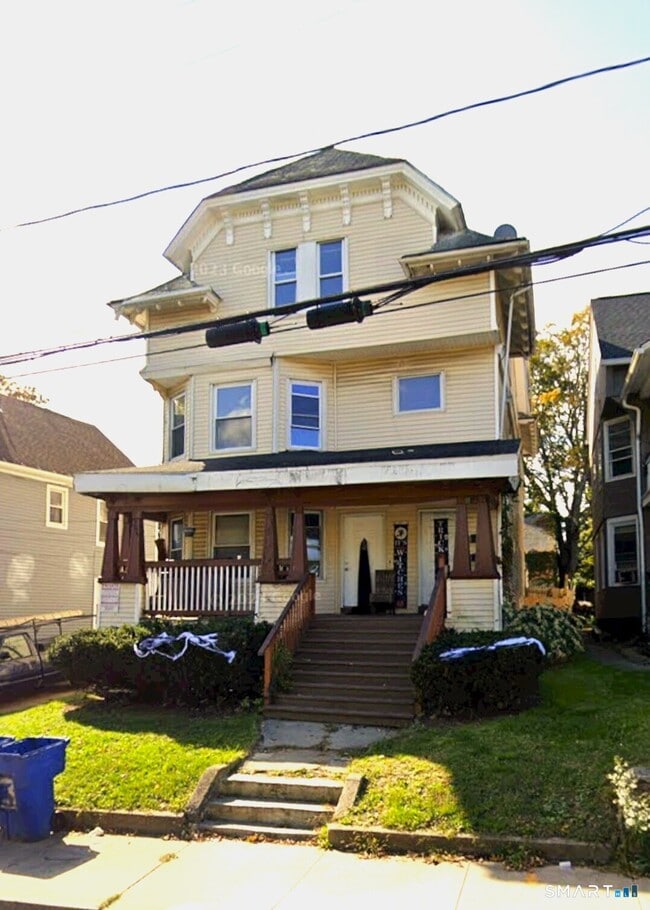 Building Photo - 203 Cooke St