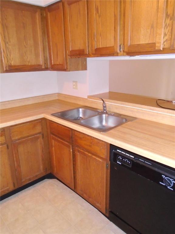 Building Photo - 441 Colleen Dr