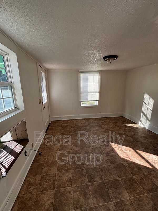 Foto del edificio - 703 S Reno Ave