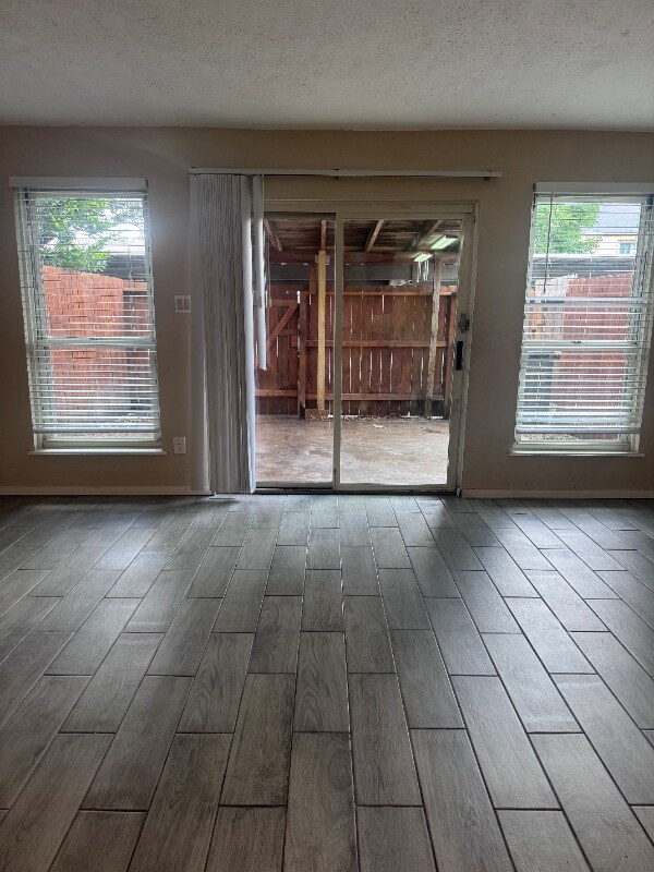 Building Photo - 15516 Blake Way St