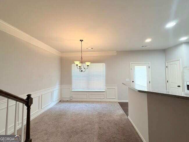 Foto del edificio - 591 Oakside Pl