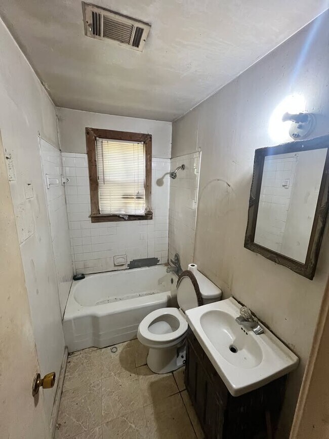 Foto del edificio - 3355 Lunceford St